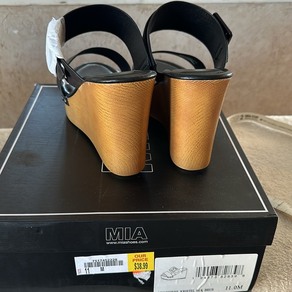 NWT MIA Kristel Platform Slide - Picture 3 of 7